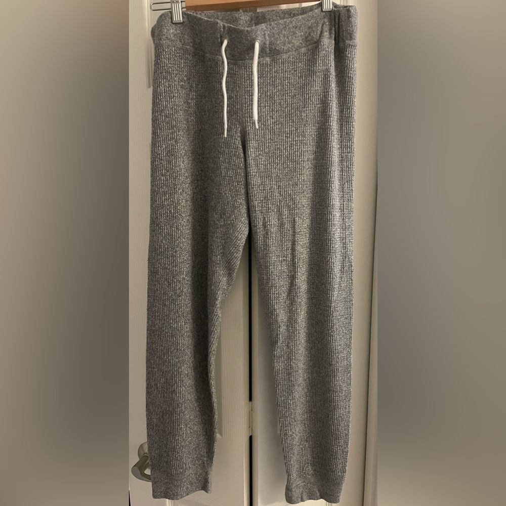 Monrow women’s sweatpants Large